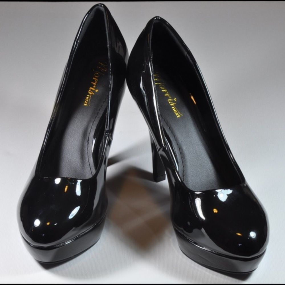 Brand new sexy pumps (055)